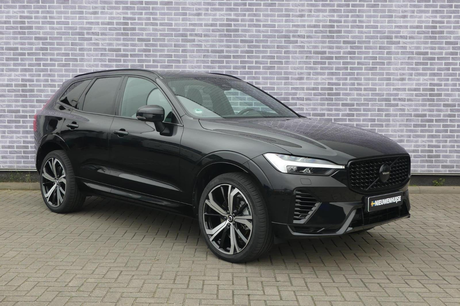 Volvo XC60 2.0 T6 Plug-in Hybrid AWD Plus Dark | PHEV | Long, 12 maanden, Stof, Gebruikt, Euro 6