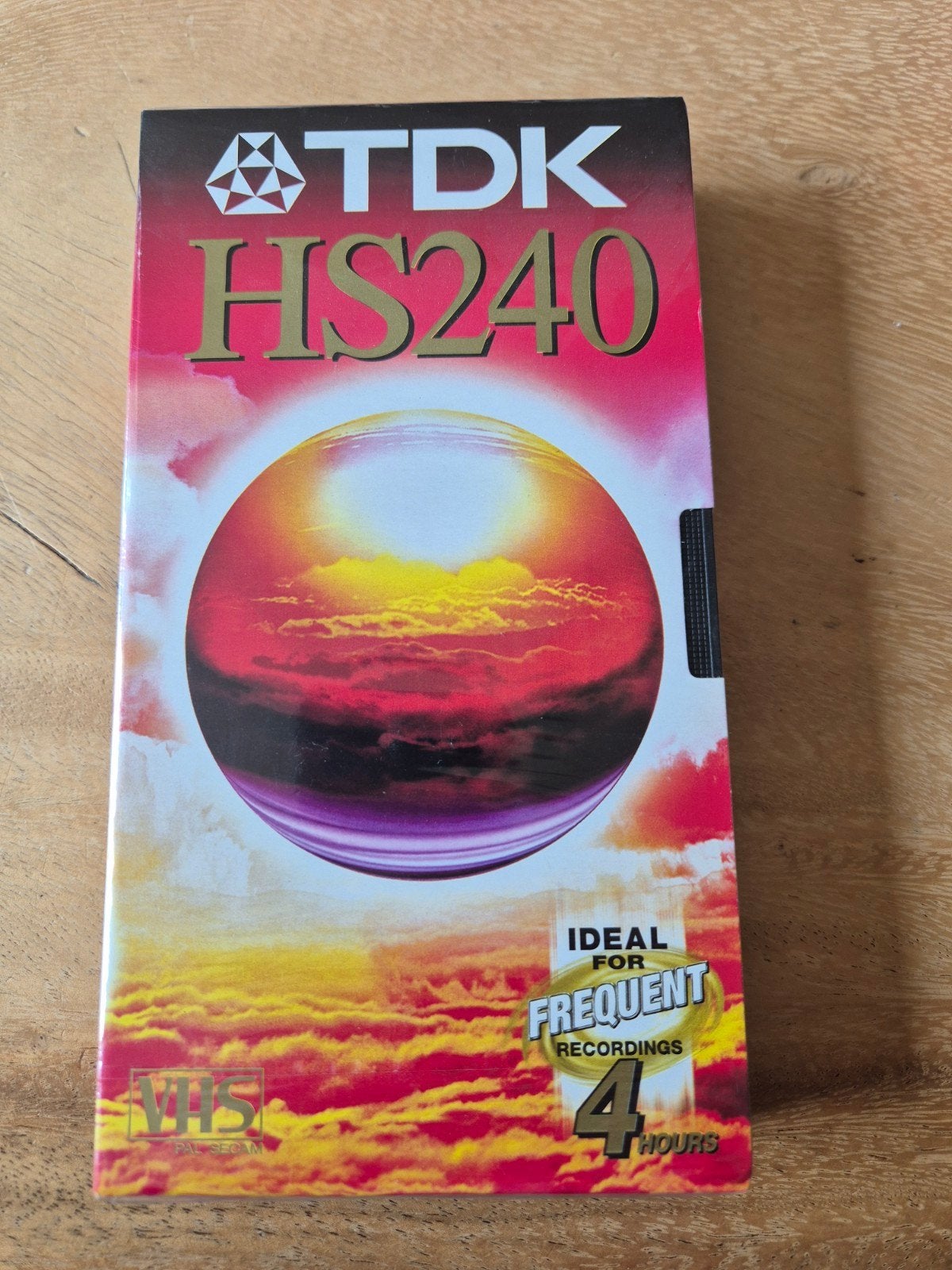 TDK HS240 VHS videobanden (2 stuks) nieuw, Ophalen of Verzenden, Nieuw in verpakking, VHS