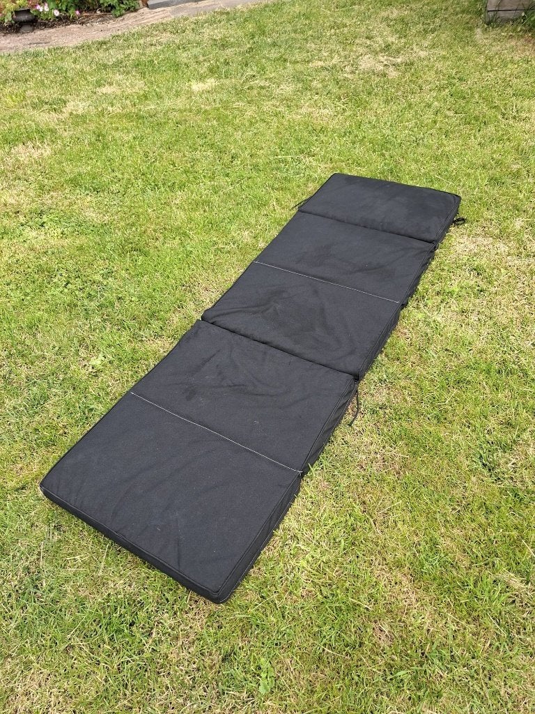 Ikea tuinkussen voor ligbed zwart 190x60x6, Tuin en Terras, Ligbedden, Ophalen, Zo goed als nieuw, Kunststof, Inklapbaar