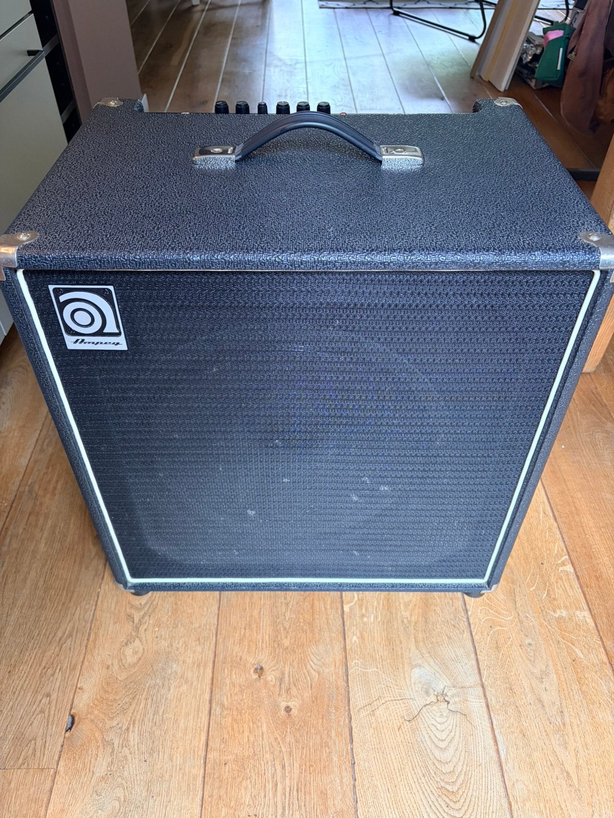 Ampeg BA-115T Basversterker – 100W, Ophalen of Verzenden, Zo goed als nieuw, Basgitaar, 100 watt of meer