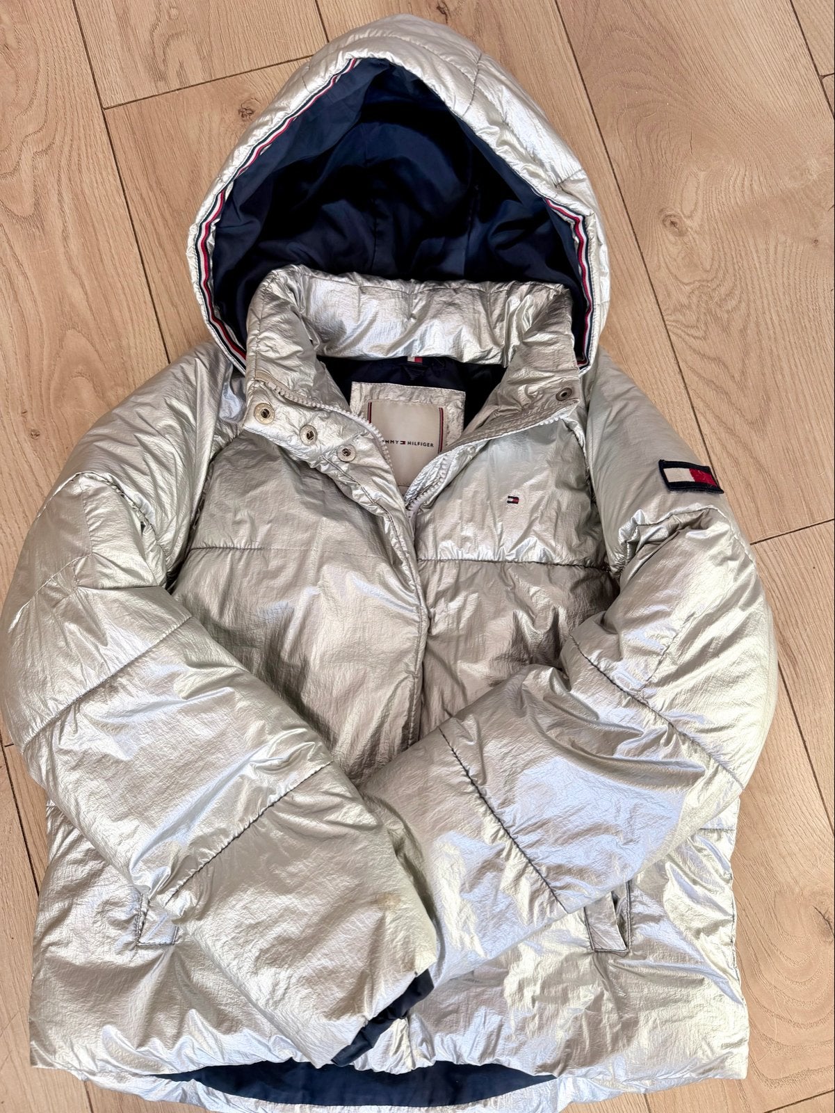 Tommy Hilfiger winterjas - zilver - maat 152, Ophalen of Verzenden, Gebruikt, Jongen of Meisje, Jas