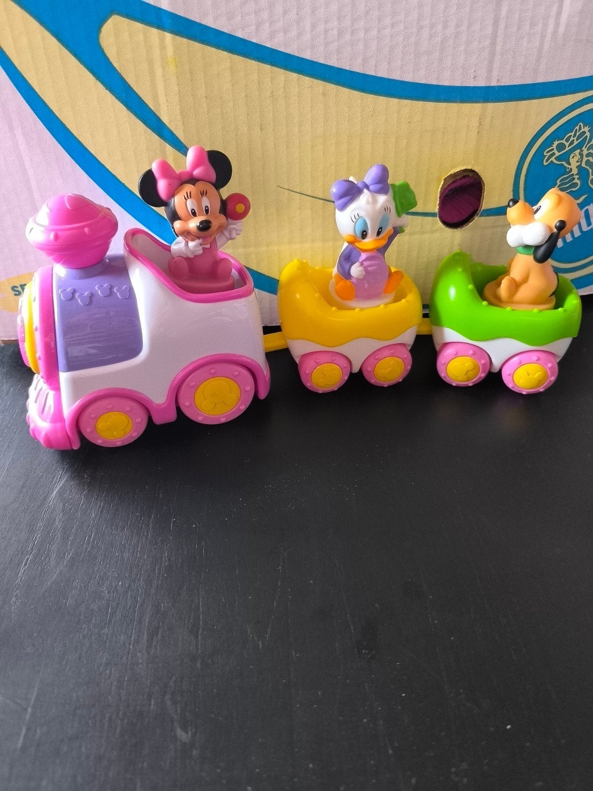 Minnie mouse treintje, Ophalen