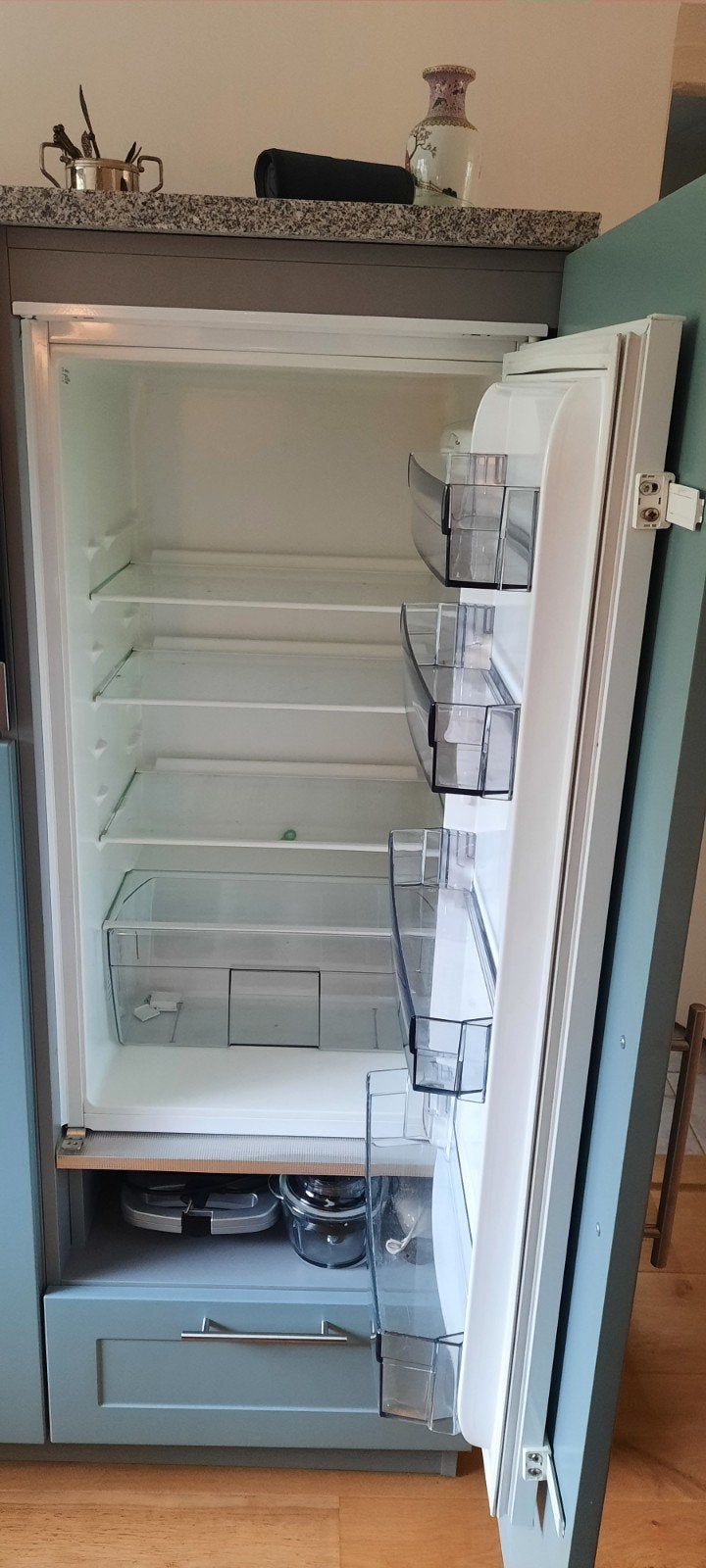 Als nieuw, Integreerbare koelkast. AEG, SKB41011AS, 85 tot 120 cm, 150 tot 200 liter, Zonder vriesvak, Ophalen of Verzenden