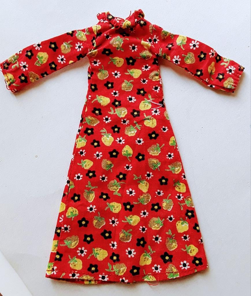 Vintage jurk voor Daisy barbie pop of Disco Girls poppen., Verzamelen, Poppen, Ophalen of Verzenden, Gebruikt, Kleertjes