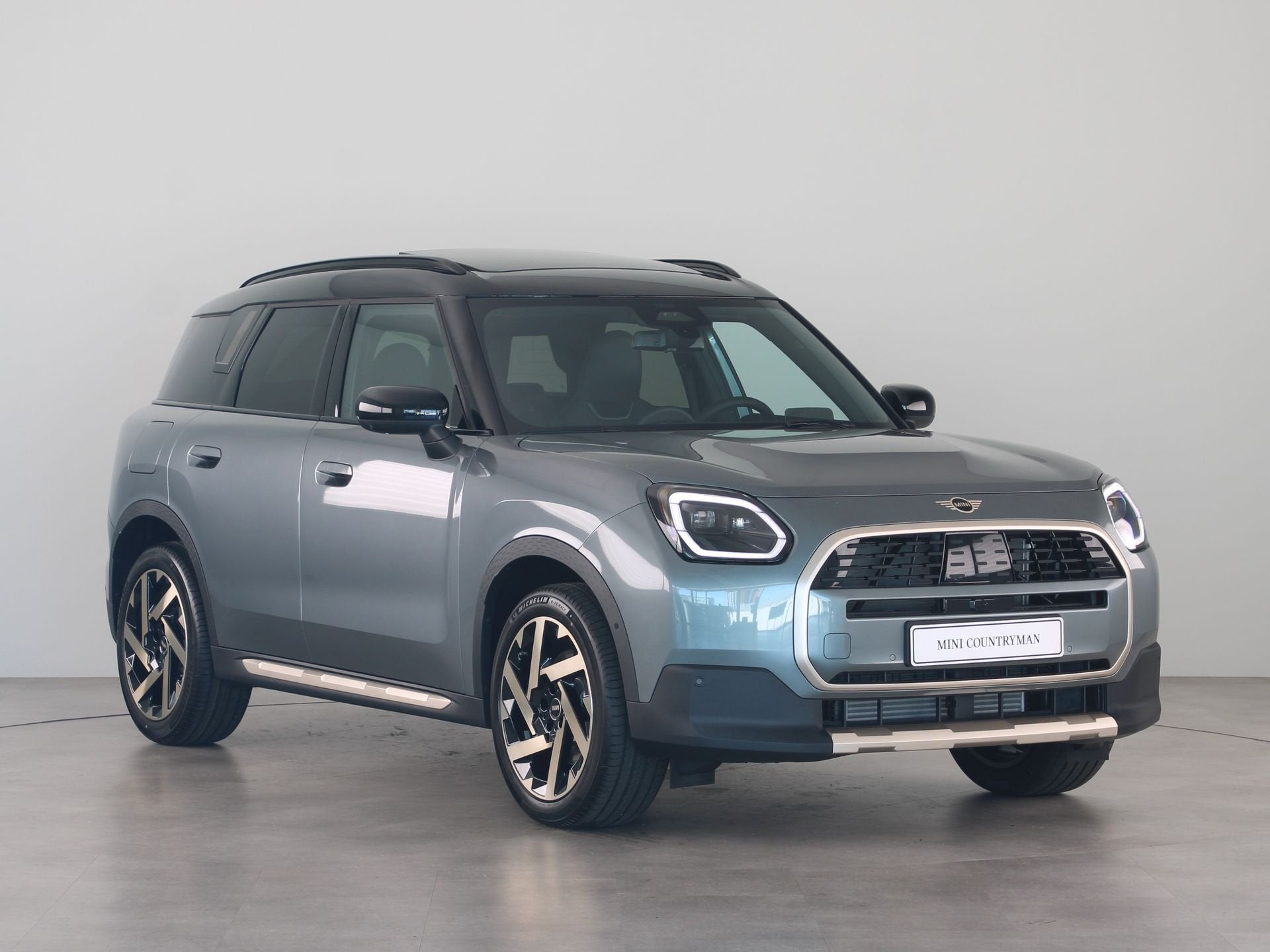 MINI Countryman C Favoured Pakket L PRIVATE LEASE EUR 719,-, Auto's, Zwart, Bedrijf, Nieuw, 3 cilinders