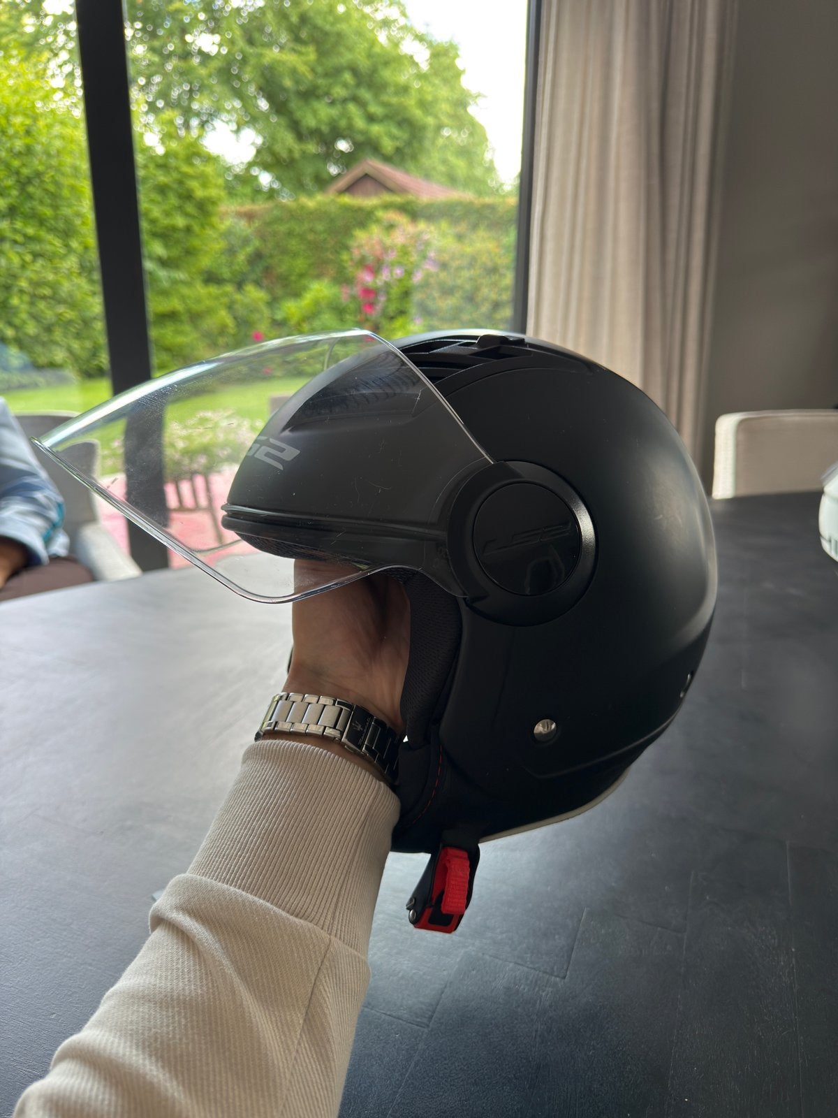 ZO GOED ALS NIEUW (scooterhelm) LS2 Jethelm mat zwart, Fietsen en Brommers, Brommerhelmen, Ophalen of Verzenden, Zo goed als nieuw
