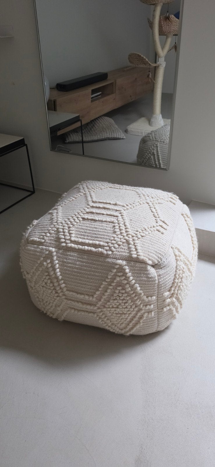 Mooie poef / zithocker, zit lekker!, Huis en Inrichting, Ophalen, Zo goed als nieuw, Stof, 50 tot 75 cm