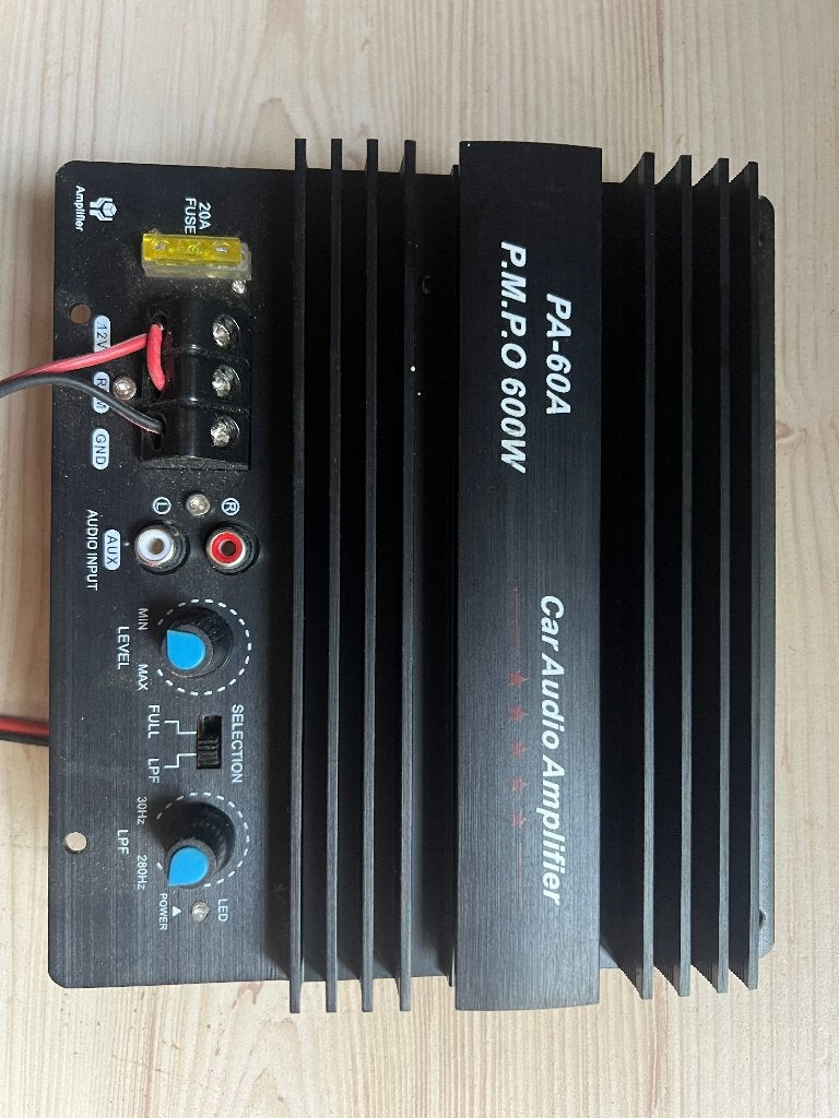 600w 12v versterker voor (auto) subwoofer, Audio, Tv en Foto, Versterkers en Receivers, Overige systemen, Nieuw, 120 watt of meer
