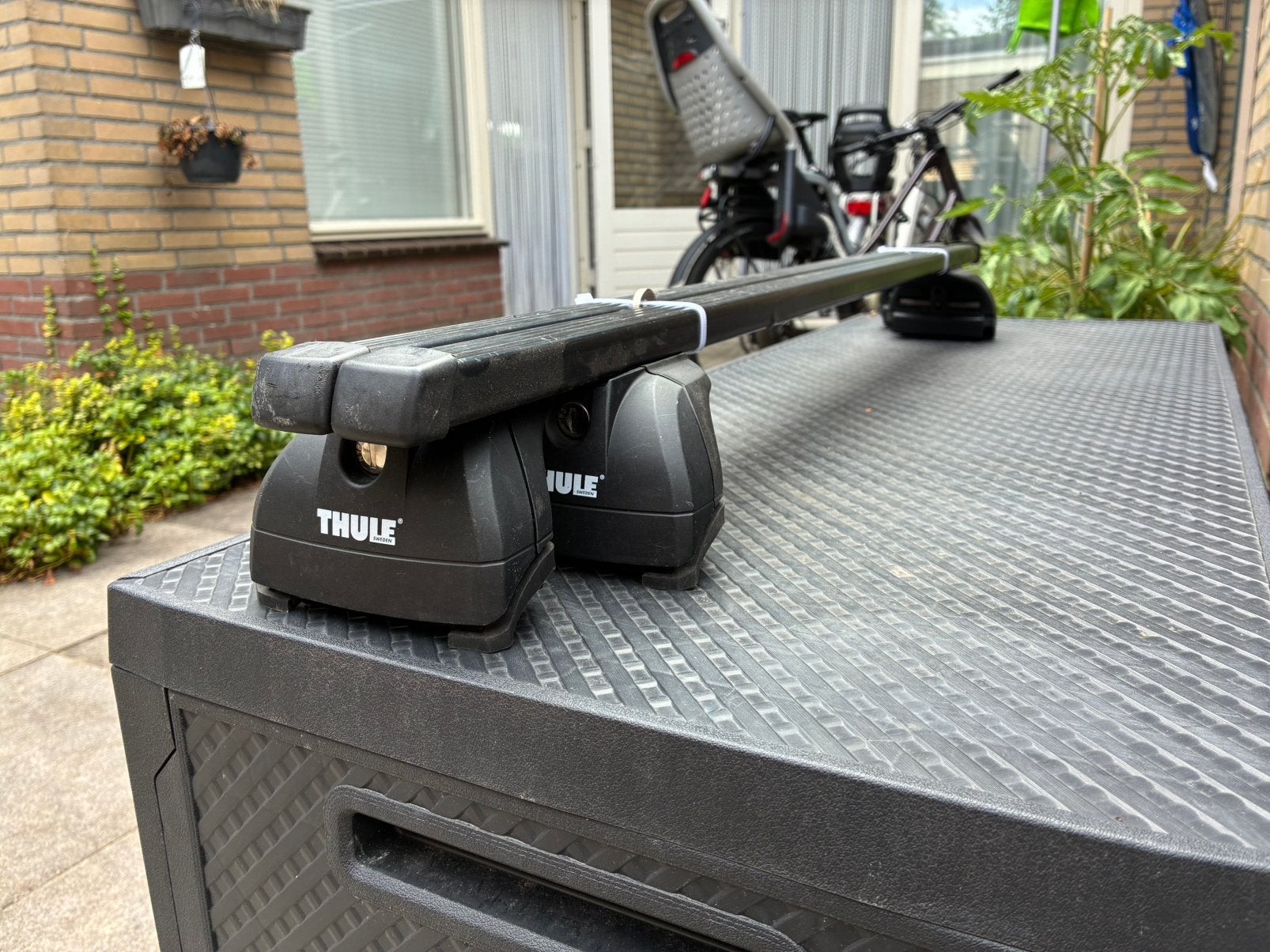 Thule dakdragers Toyota Auris TS, Ophalen, Gebruikt