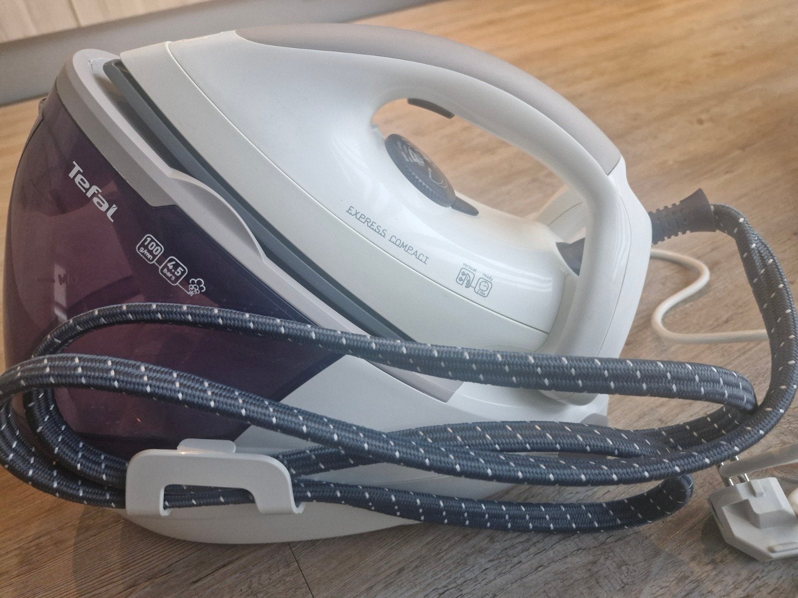 Tefal Express Compact Stoomstrijkijzer, Ophalen of Verzenden, Zo goed als nieuw, Strijkijzer met snoer