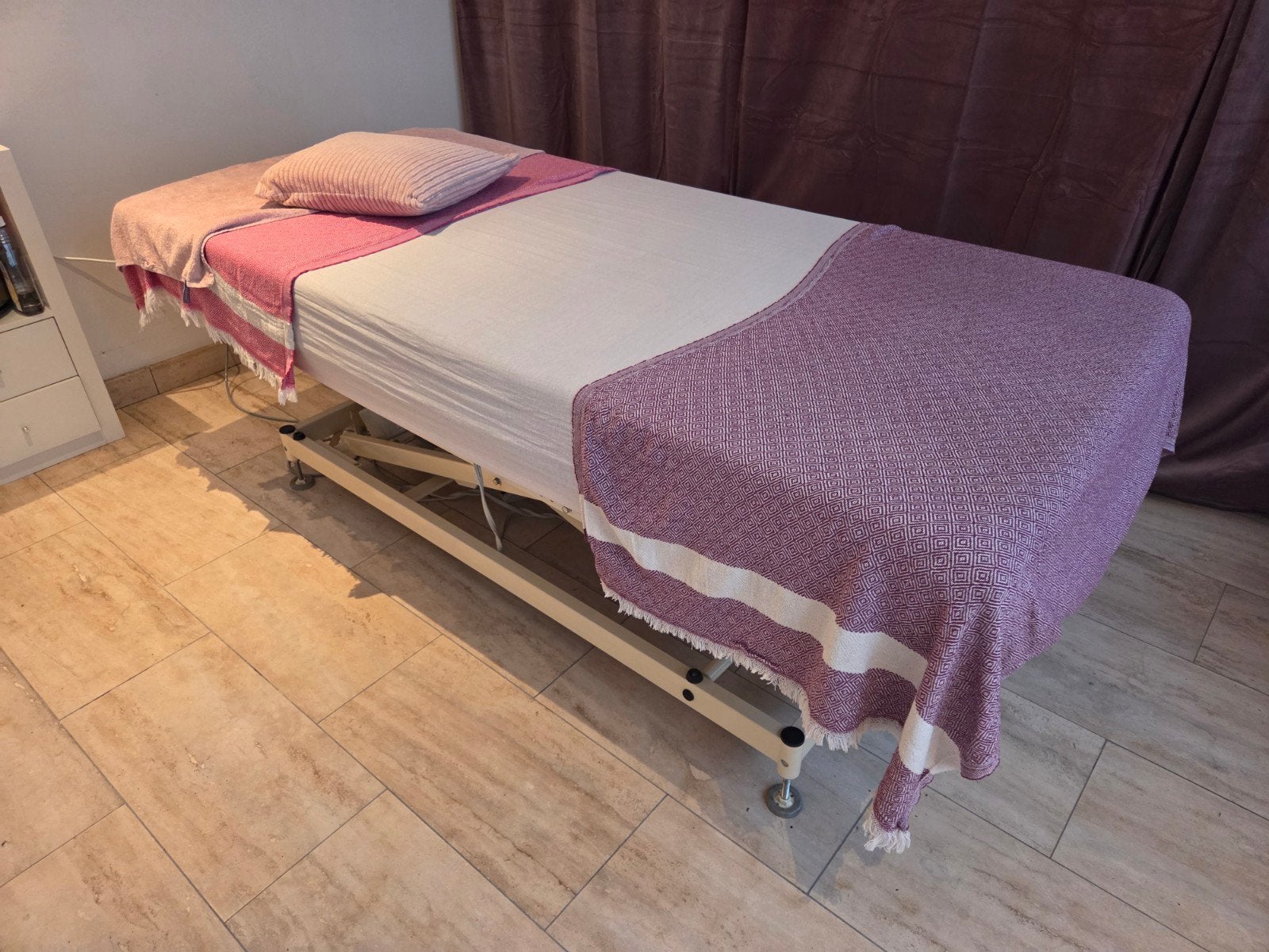 gratis elektrisch massagebed, Stoelmassage