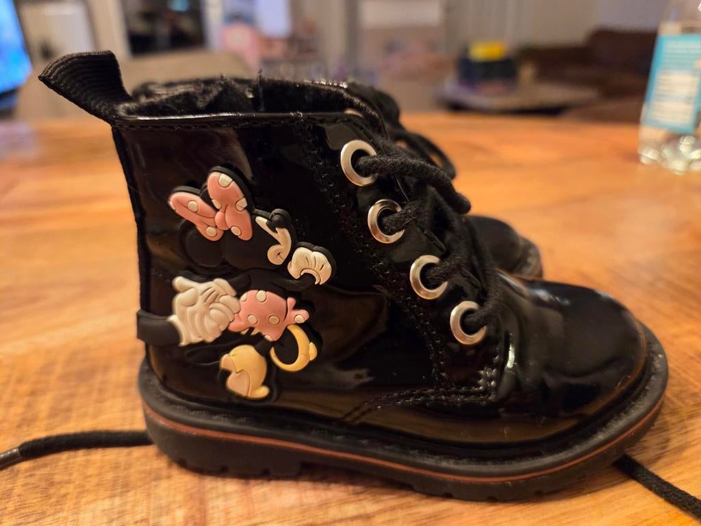 Minnie Mouse Lak Schoentjes Zwart Maat 20, Schoentjes, Jongetje of Meisje, Ophalen of Verzenden, Zo goed als nieuw