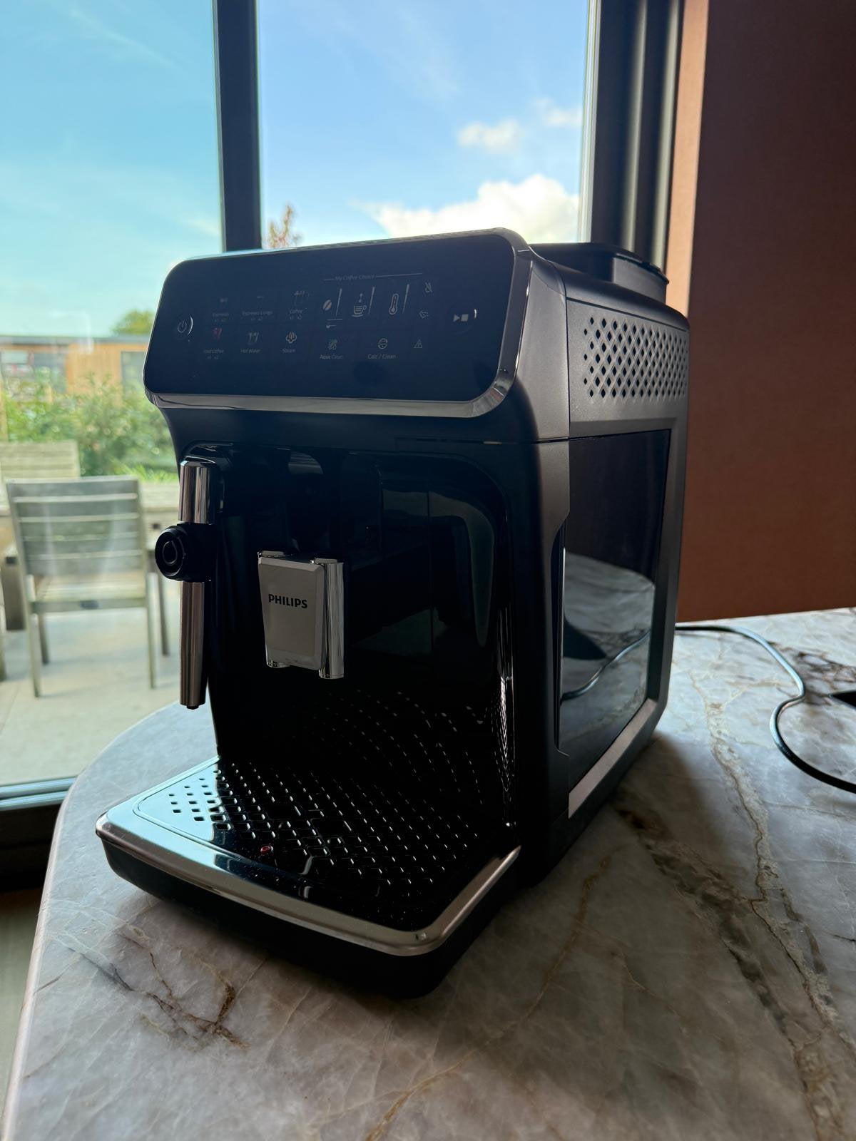 Philips EP3321 volautomatische koffiemachine – 4 maanden oud, Ophalen of Verzenden, Zo goed als nieuw, Koffiemachine
