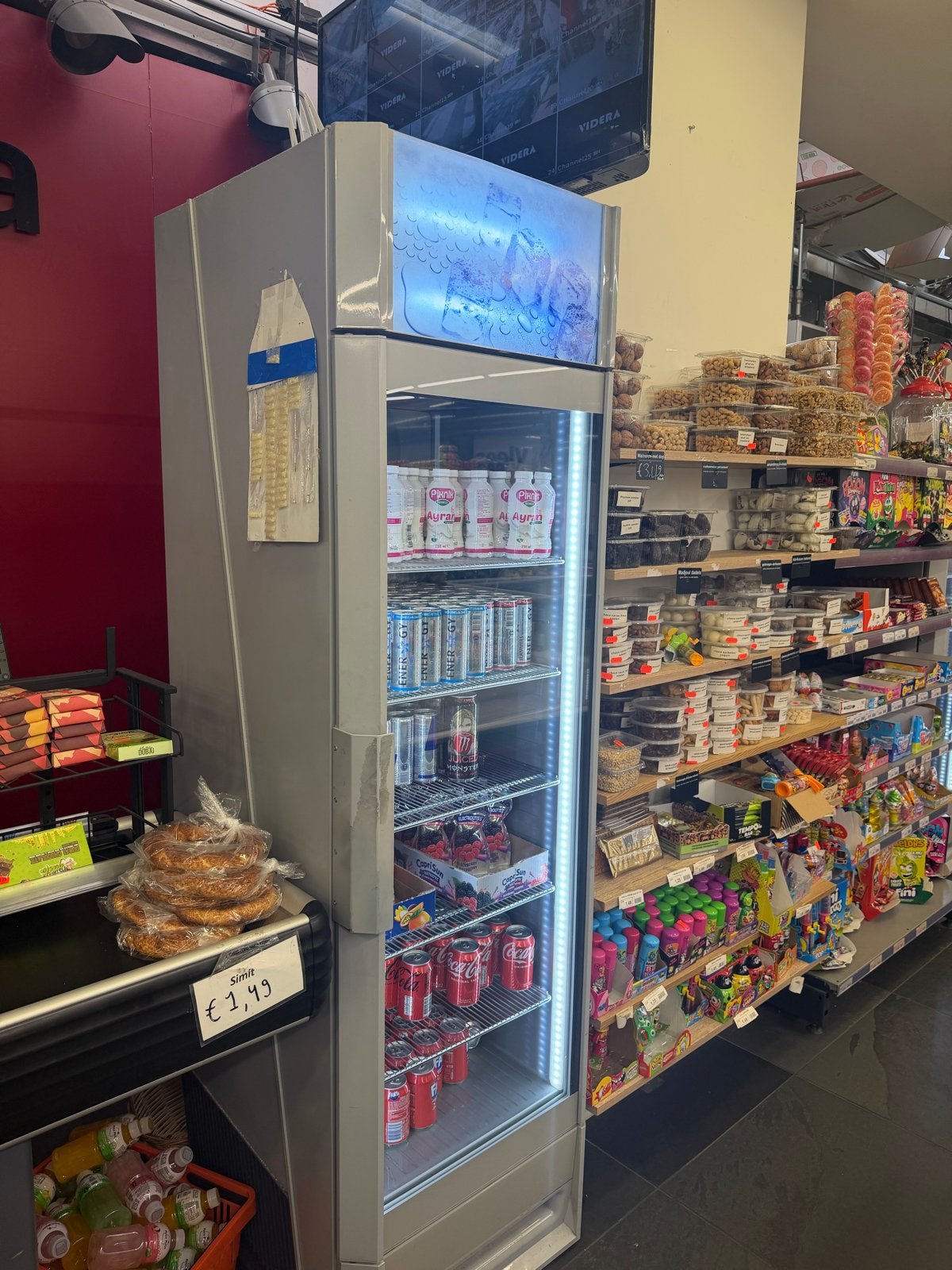 2x Liebherr horeca display koelkasten met LED-verlichting, Ophalen, Zonder vriesvak, 200 liter of meer, 160 cm of meer