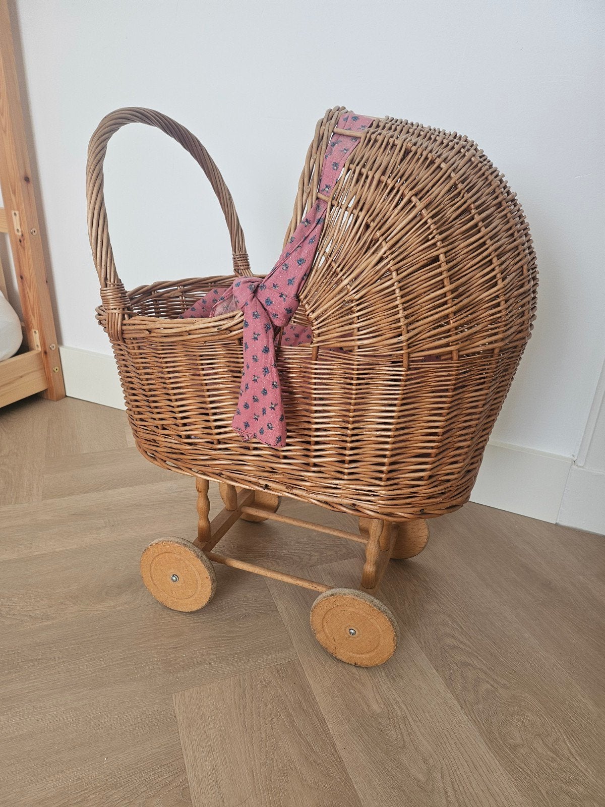 Poppenwagen riet vintage, Ophalen
