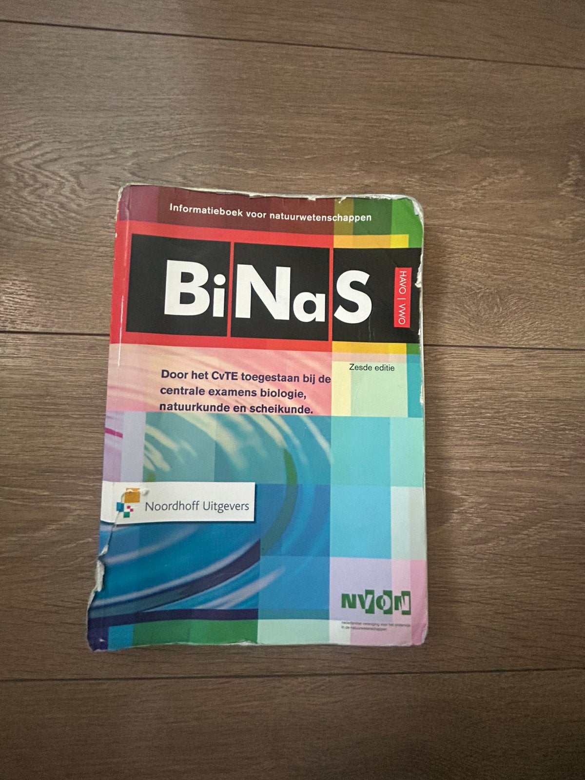 Binas 6e editie, Boeken, Schoolboeken, Ophalen of Verzenden, Zo goed als nieuw, Overige niveaus
