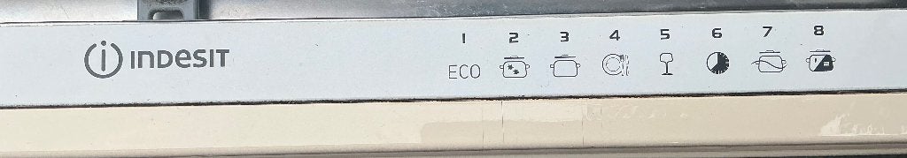 Foto 3 van Indesit DIPP 18B1 A Inbouw Vaatwasser - Gebruikt