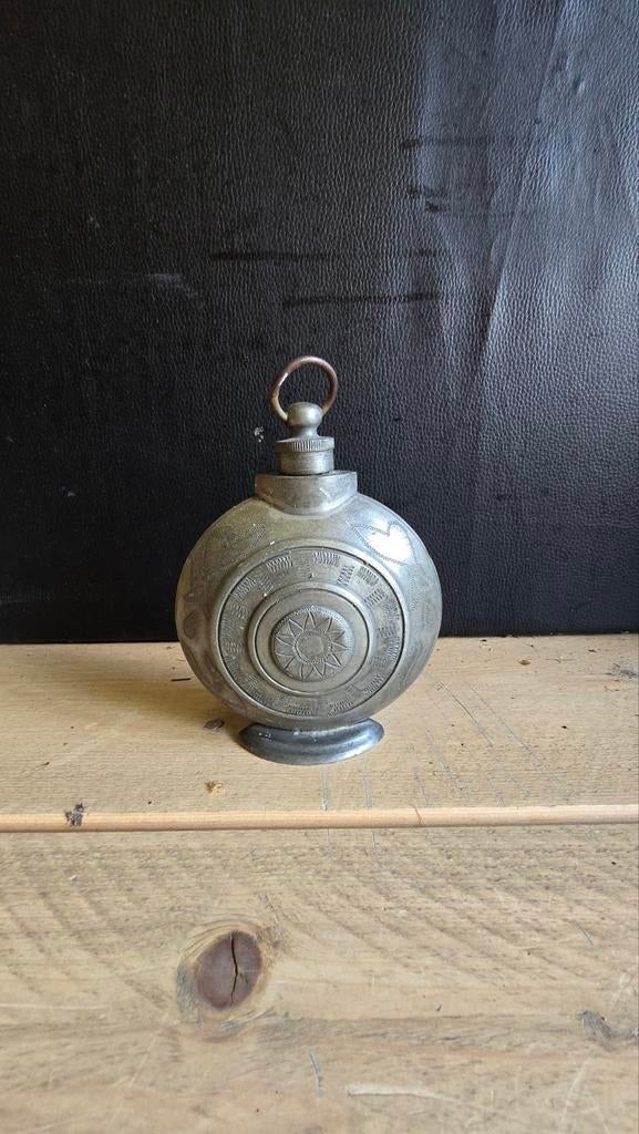Tinnen zakflesje met draaidop, Antiek en Kunst, Antiek | Tin, Ophalen of Verzenden