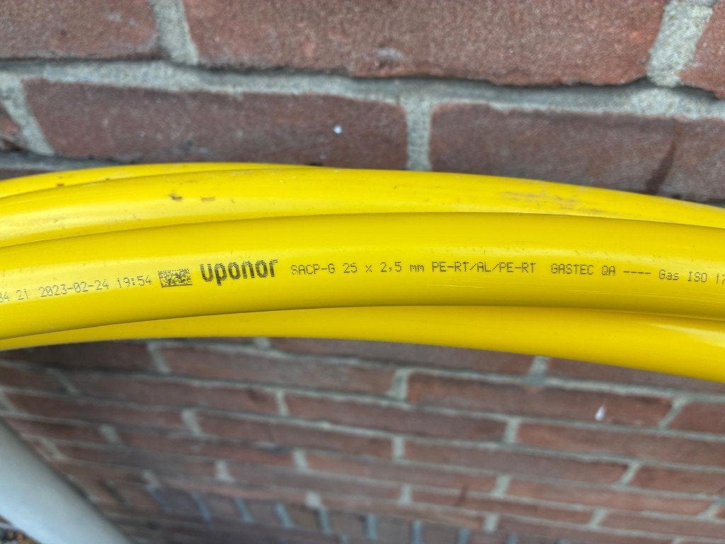 Ca 15m Uponor Gas gele meerlagenbuis 25 x 2,5 mm, Doe-het-zelf en Verbouw, Buizen en Afvoer, Ophalen, Gebruikt, 6 meter of meer