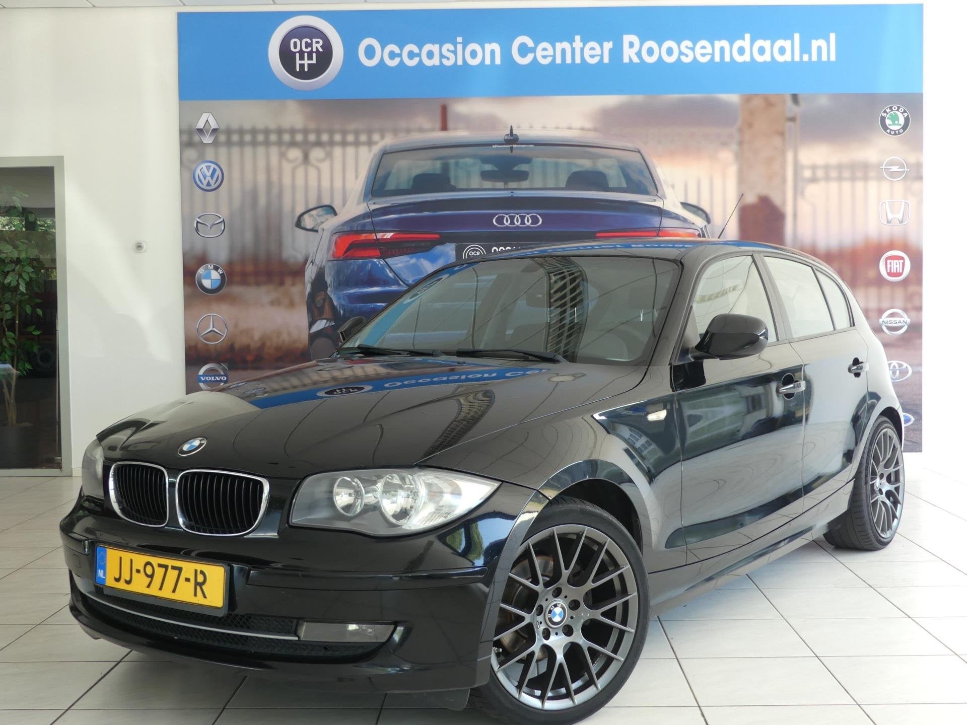 BMW 1-serie 118d 143Pk Airco Lmv 5-Drs 18Inch Lmv AFGELEVERD, 1-Serie, Euro 5, Zwart, 140 €/maand
