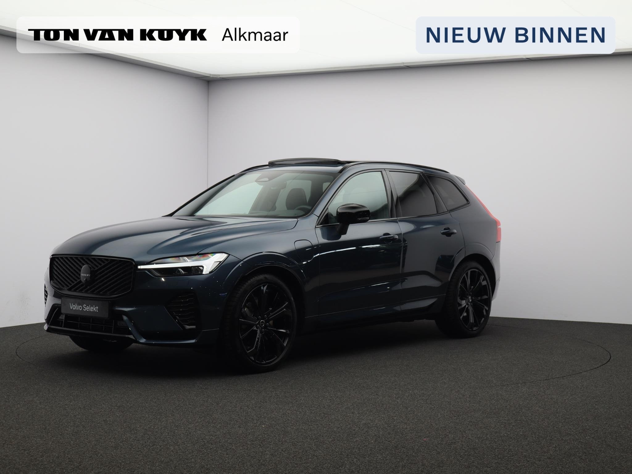 Volvo XC60 T6 AWD Plug-in hybrid Ultra Black Edition / Trekh