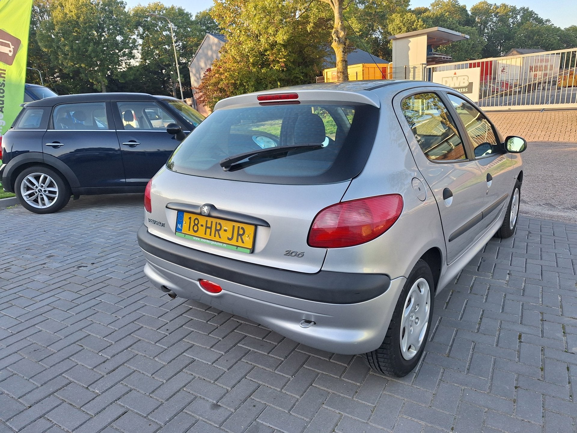 Peugeot 206 1.4 XR / Super nette auto / APK oktober 2027, Auto's, Voorwielaandrijving, 31 €/maand, 4 cilinders, Origineel Nederlands