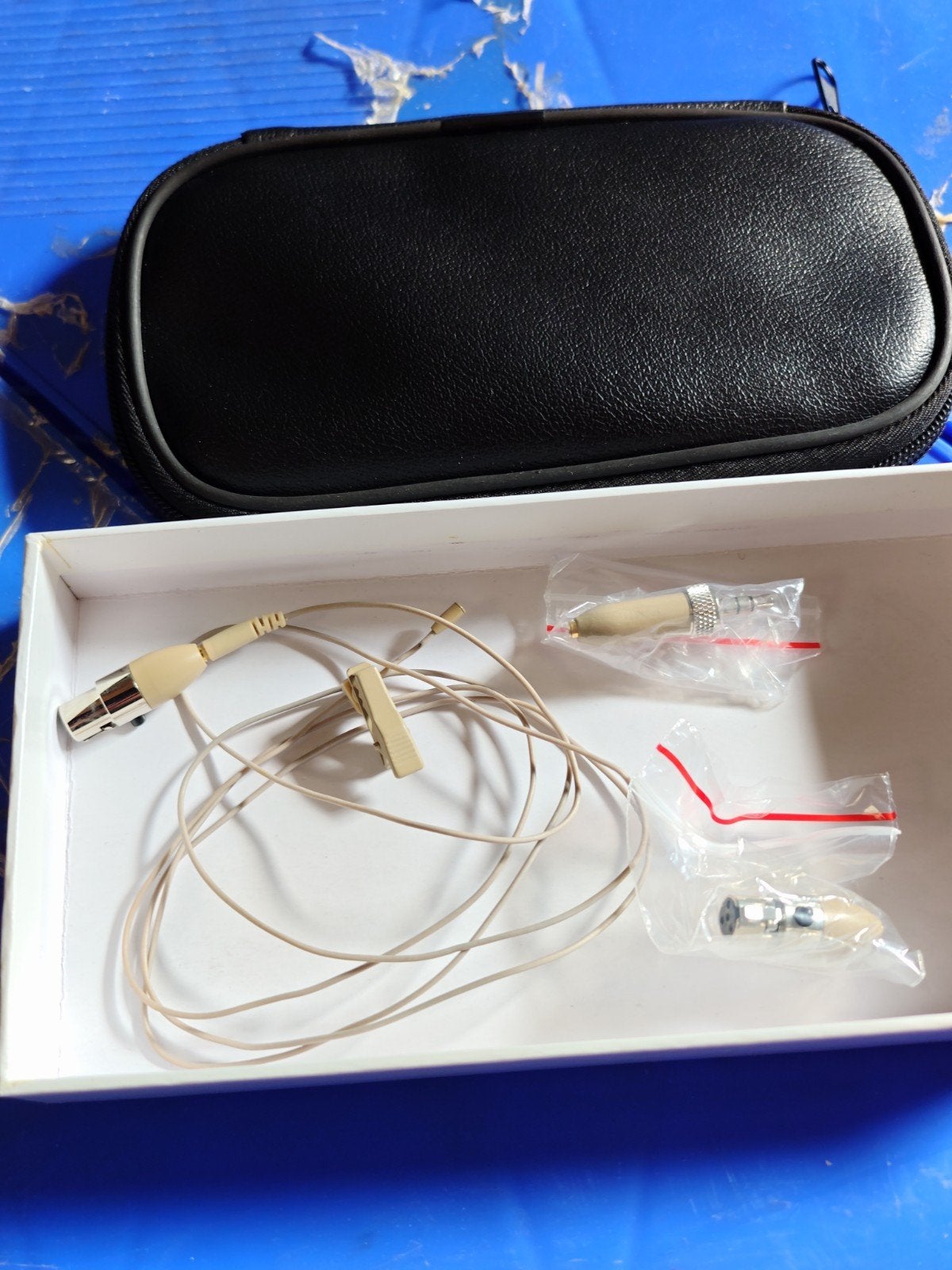 HS-67 Microfoon met draad en clip, Ophalen of Verzenden