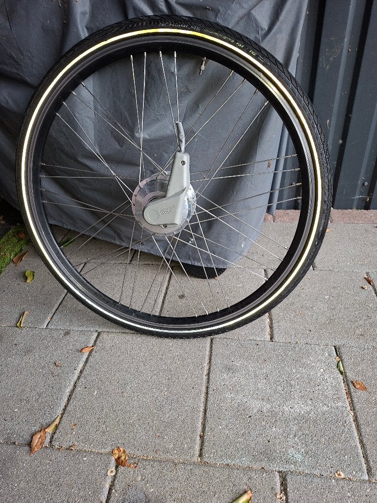 Sanyo dynamotor, Zo goed als nieuw, Motor, Batavus., Aluminium