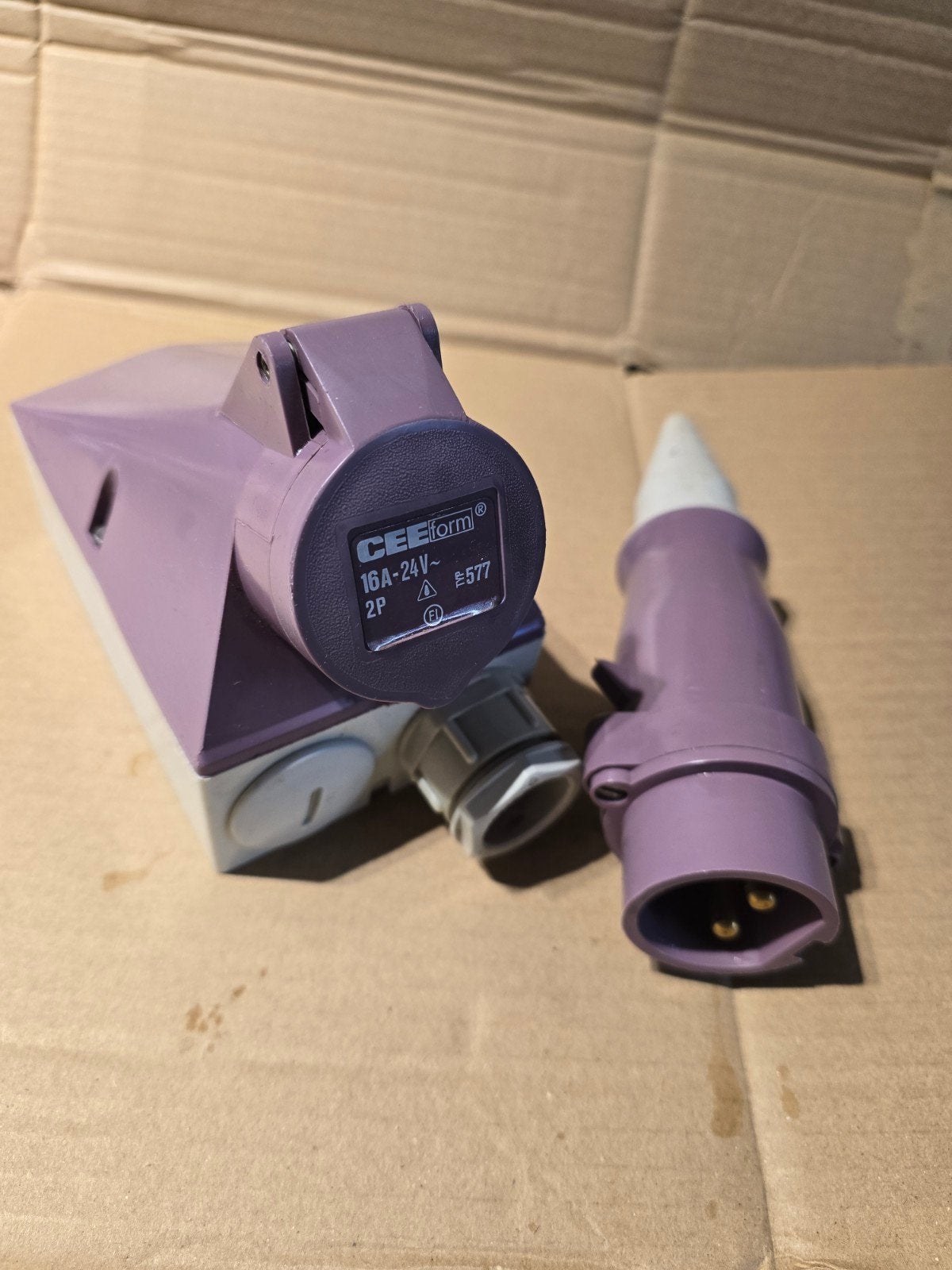 Mennekes CEEform wandcontactdoos en stekker, Ophalen of Verzenden, Nieuw, Overige typen