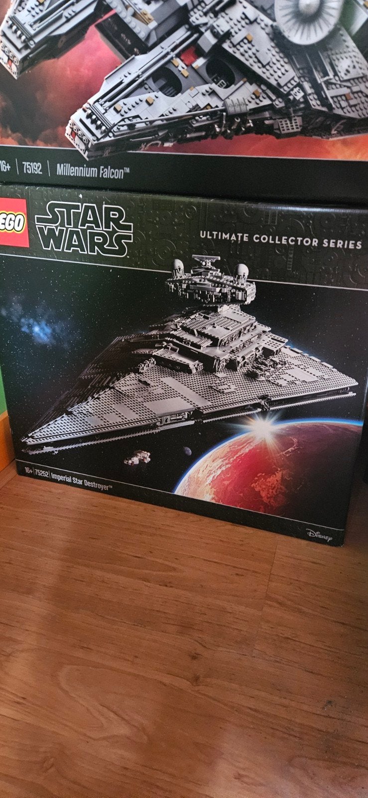 LEGO Star Wars Imperial Star Destroyer 75252 UCS, Ophalen, Zo goed als nieuw