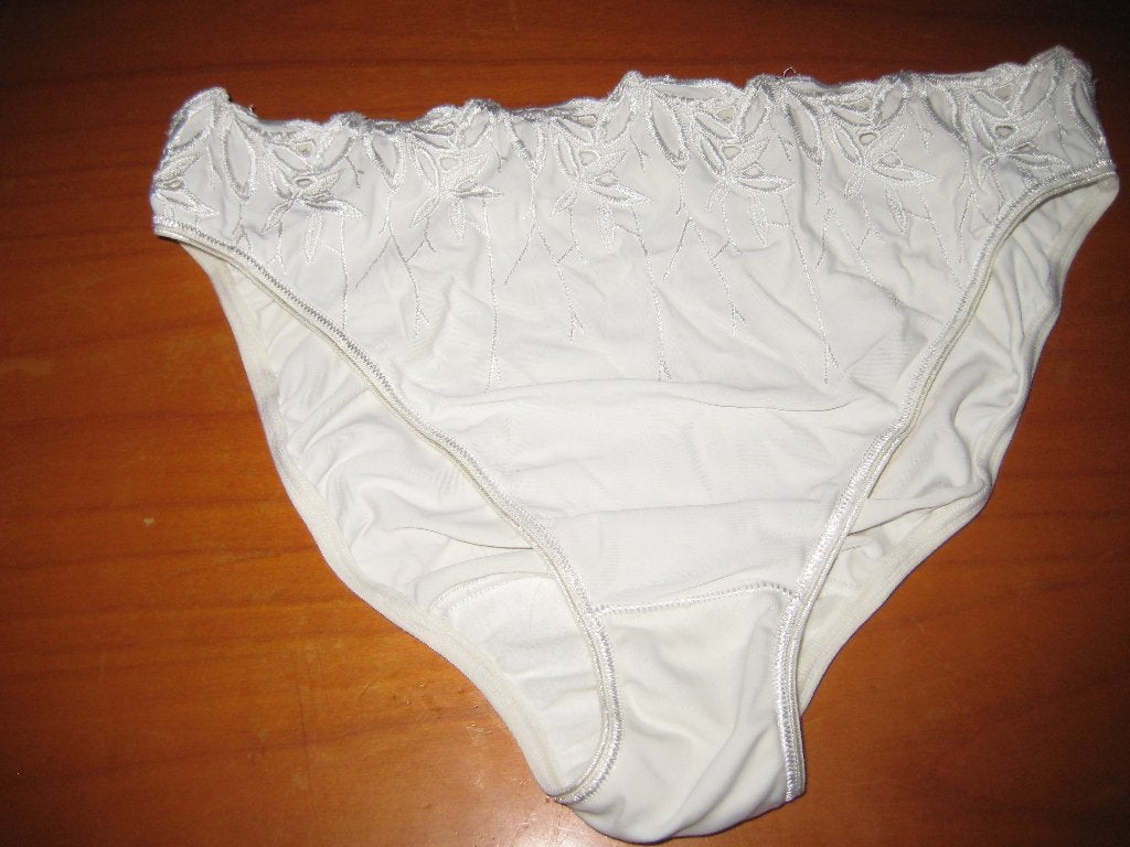 Slip in ecru, M, Ophalen of Verzenden, Overige kleuren, Slip