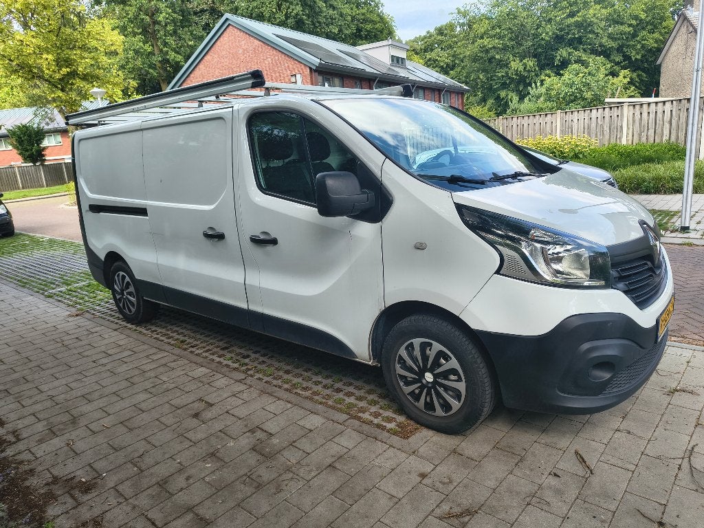 Renault Trafic GB 1.6 dCi 120pk L2h1 T29 2019, Auto's, 15 km/l, Zwart, 4 cilinders, Renault