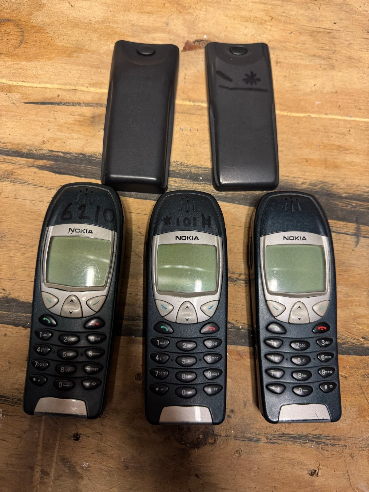 3x Nokia 6210 met 5x batterij - Vintage Mobiele Telefoons, Telecommunicatie, Mobiele telefoons | Nokia, Gebruikt, Geen camera