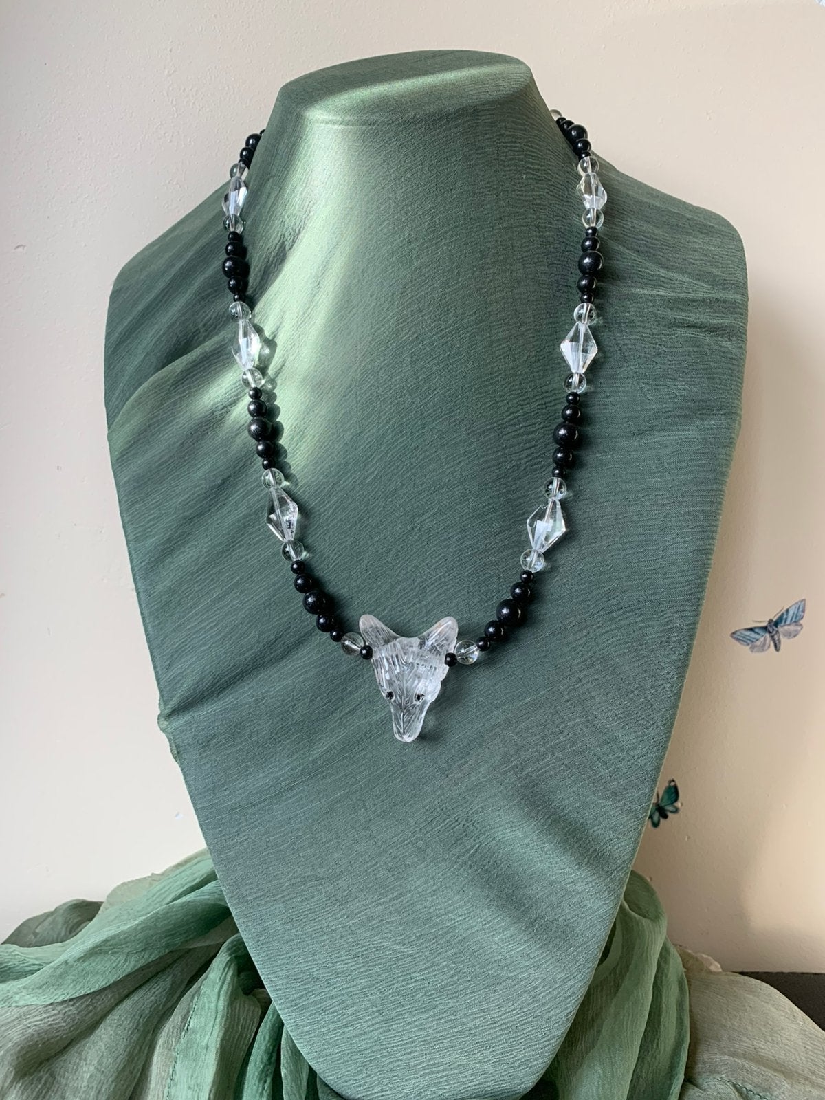 Shungiet shungite wolf totem amulet bergkristal zuivert aura, Magnolia11, Nieuw, Ophalen of Verzenden, Steen of Mineraal