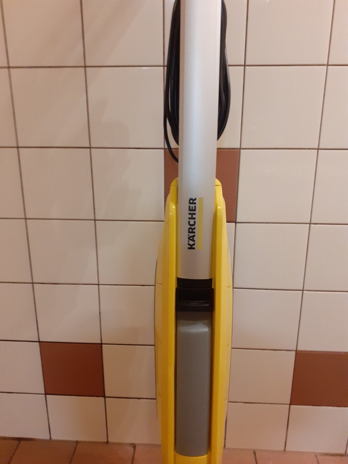 Te koop zeer goed onderhouden Karcher schoonmaakmachine, Ophalen of Verzenden