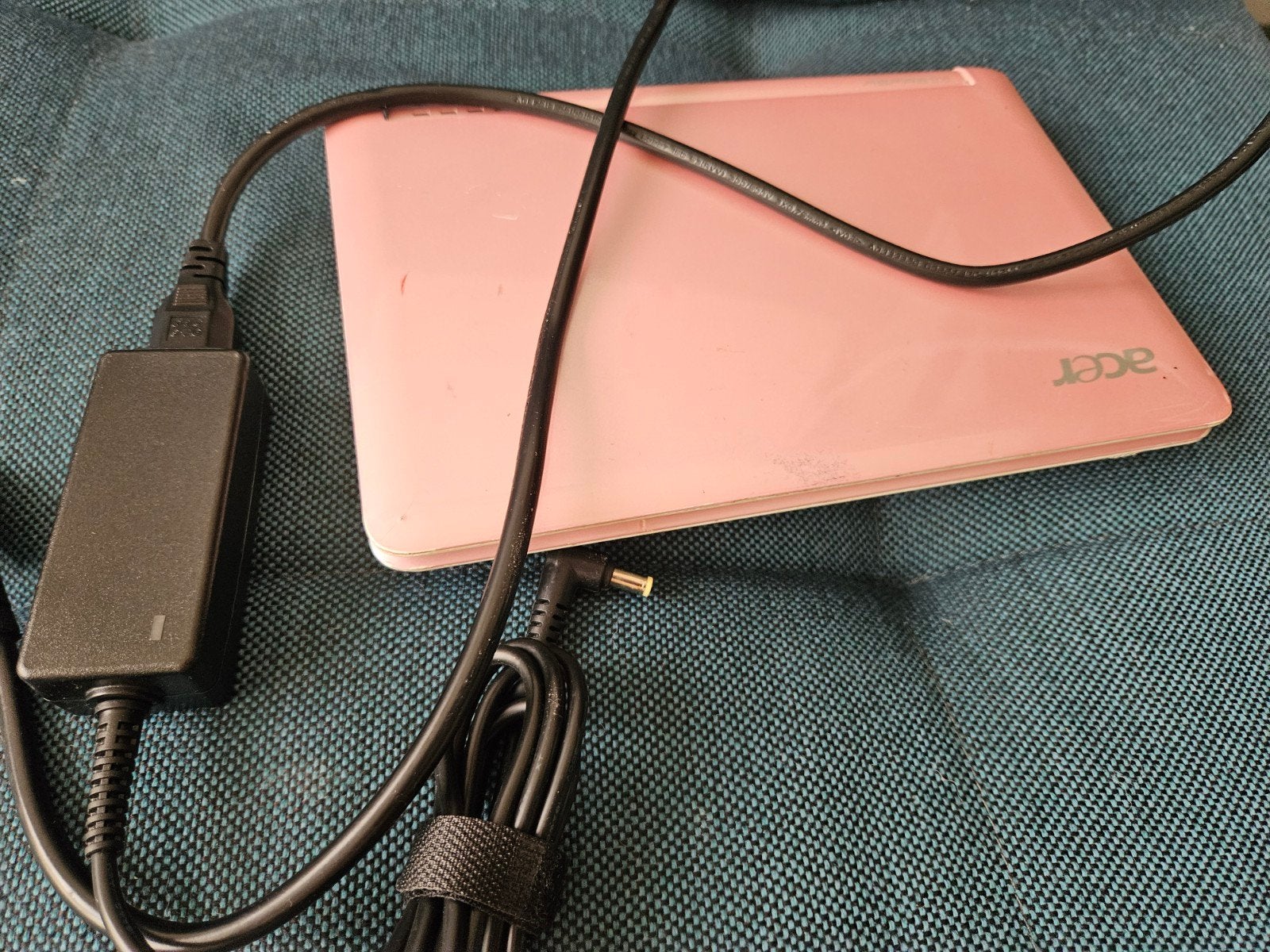 Acer Aspire One ZG5 roze - Collectors item met Windows XP, Computers en Software, Windows Laptops, Gebruikt, HDD, Qwerty, Minder dan 2 Ghz