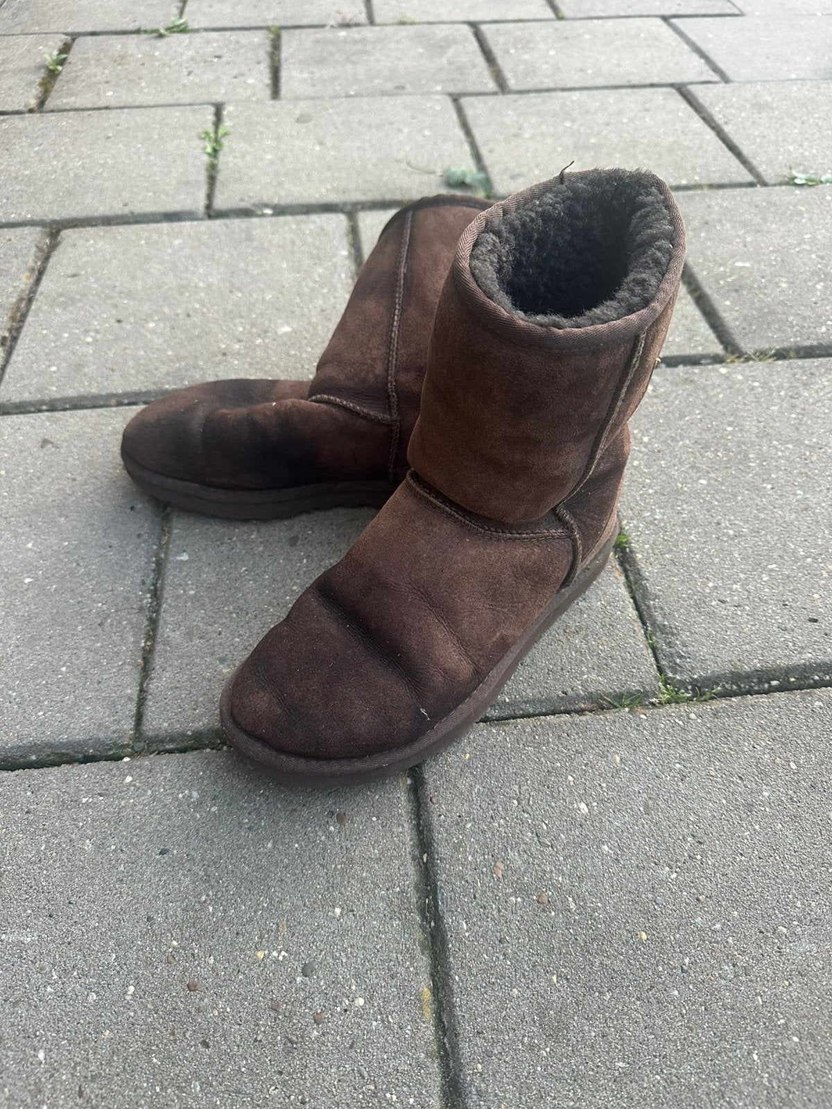UGG Larezen maat 39, Kleding | Dames, Schoenen, Ophalen, Pantoffels of Sloffen