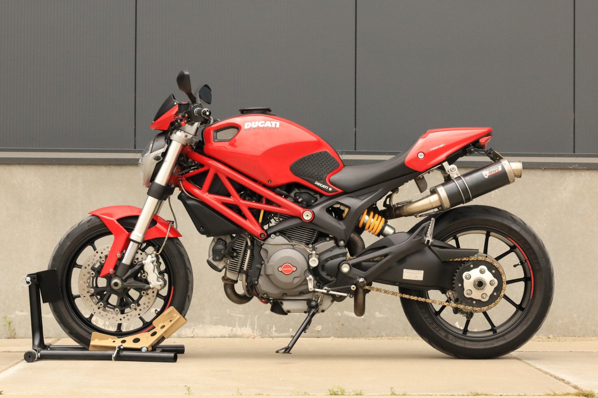 Ducati Monster 796 met vele extra's, vakantie aanbieding!, Motoren, Motoren | Ducati, Dekruijfautos@gmail.com, Bedrijf, Meer dan 35 kW