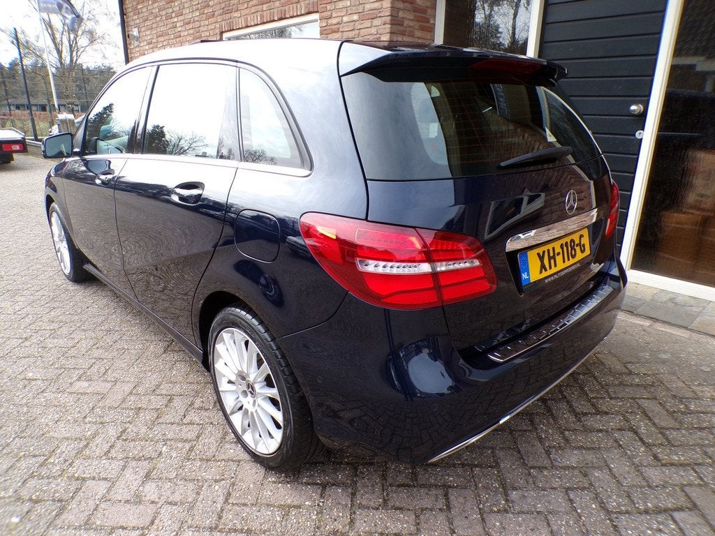 Mercedes-Benz B-klasse 200 Prestige Automaat / leder / Navi, Auto's, 1325 kg, Gebruikt, Blauw, Bedrijf