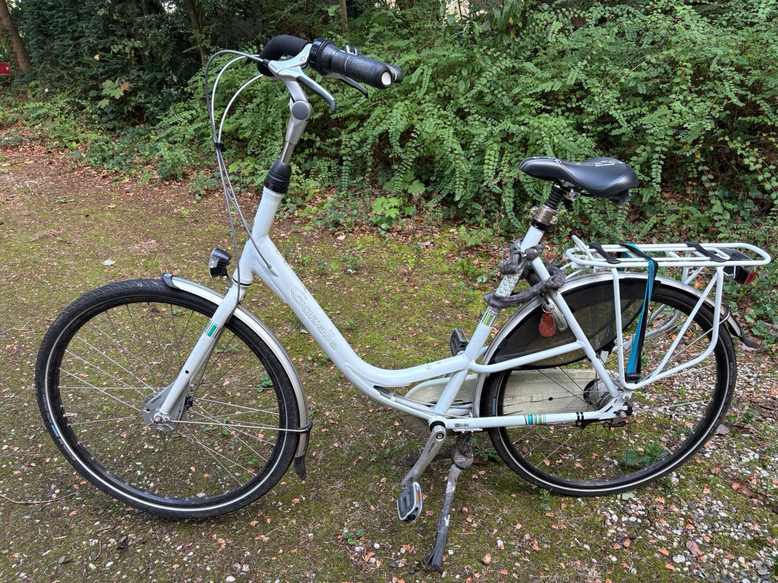 Nette gazelle mama-fiets wit, Fietsen en Brommers, Fietsen | Dames | Moederfietsen, Ophalen, Gebruikt, Versnellingen, 0 zitjes