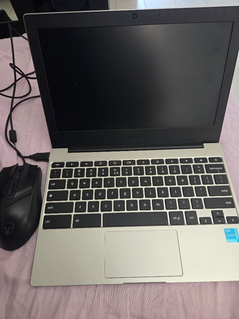 Samsung Galaxy Chromebook Go XE310XDA, 14 inch, 4 GB of minder, 64 GB, Nieuw