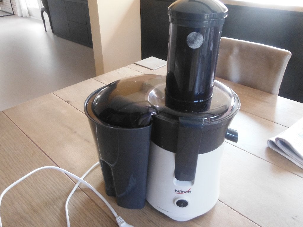 zgan handige elektrische Bifinett sapcentrifuge / juicer, Verzenden, Zo goed als nieuw, Elektrisch, Sapcentrifuge