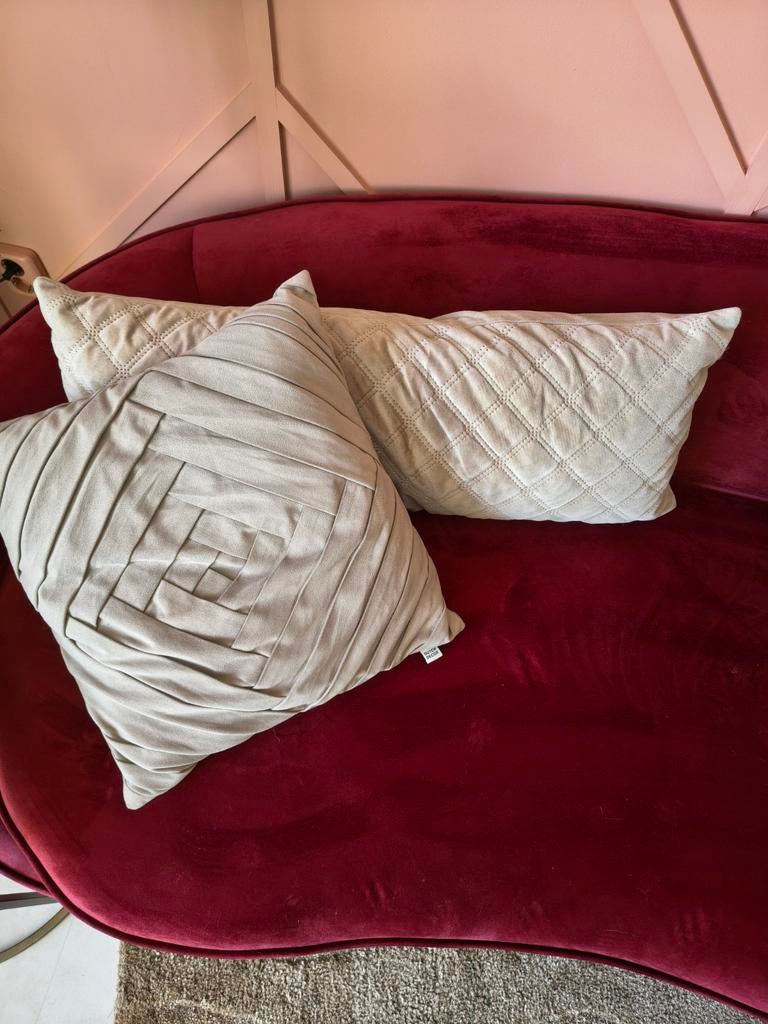 Set Dutchdecor velours kussens - taupe, uitwasbaar, Huis en Inrichting, Ophalen of Verzenden, Zo goed als nieuw, Overige kleuren