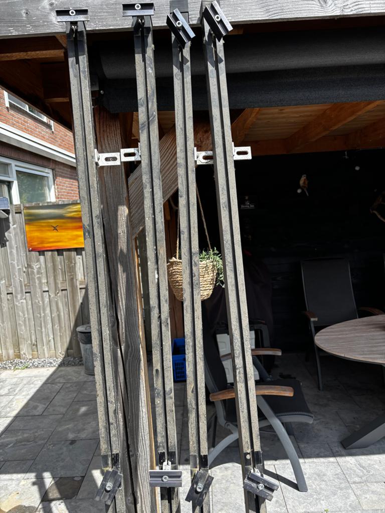 Compl. zonnepanelenset (4) met omvormer en montagemateriaal, Ophalen of Verzenden, Gebruikt