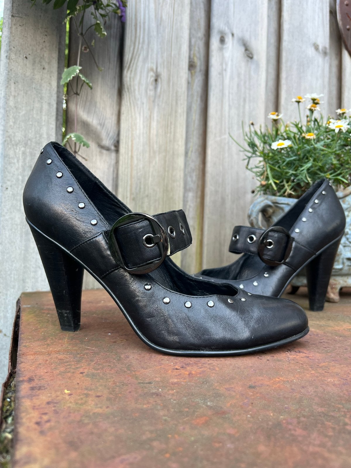 Gothic alternatieve hakken met studs en gesp, Zwart, Ophalen of Verzenden, Zo goed als nieuw, Schoenen met hoge hakken