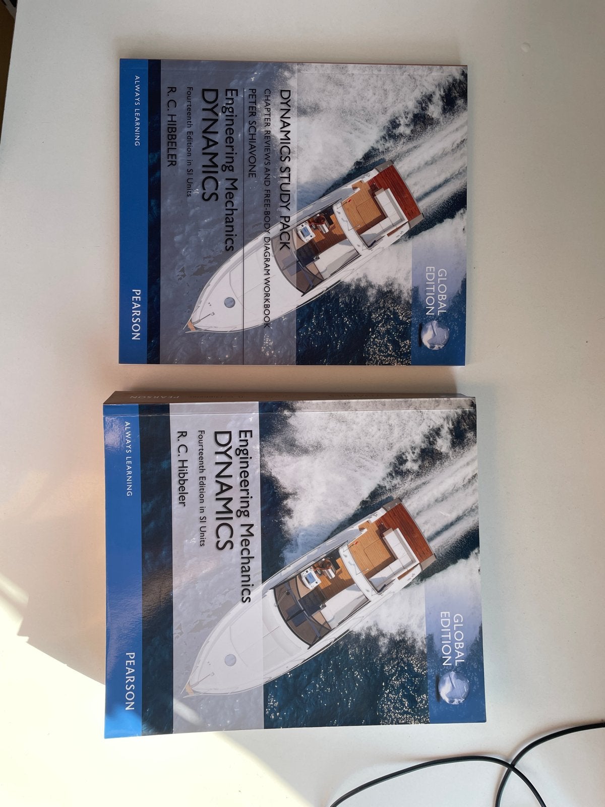 Engineering Mechanics Dynamics 14e + Study Pack, Ophalen, Beta, Zo goed als nieuw, HBO