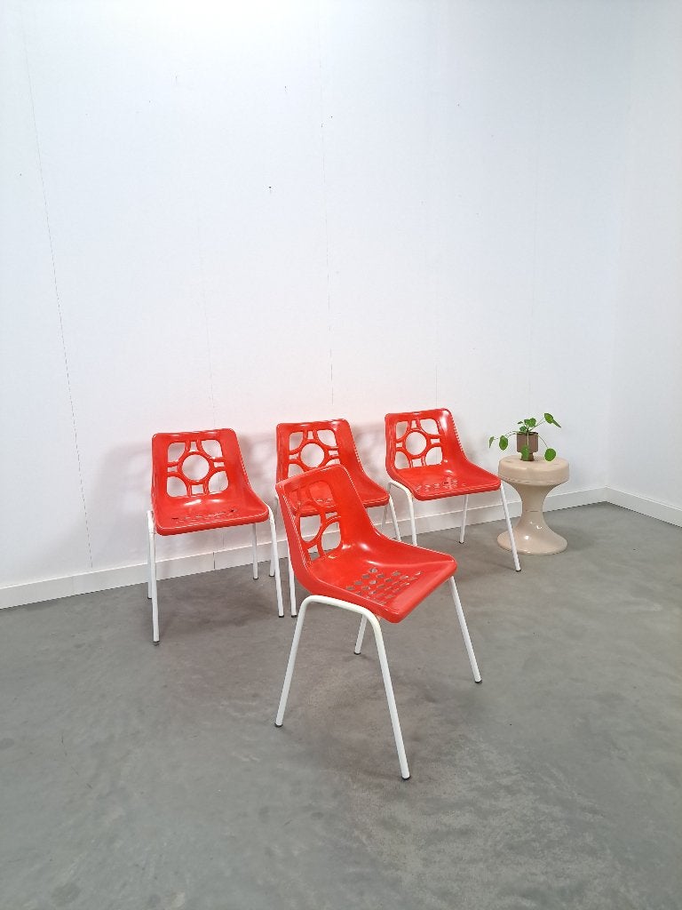 Set jaren 70 DDR rode kunststof tuinstoelen vintage, Gebruikt, Space age, vintage, Ophalen of Verzenden, Vier