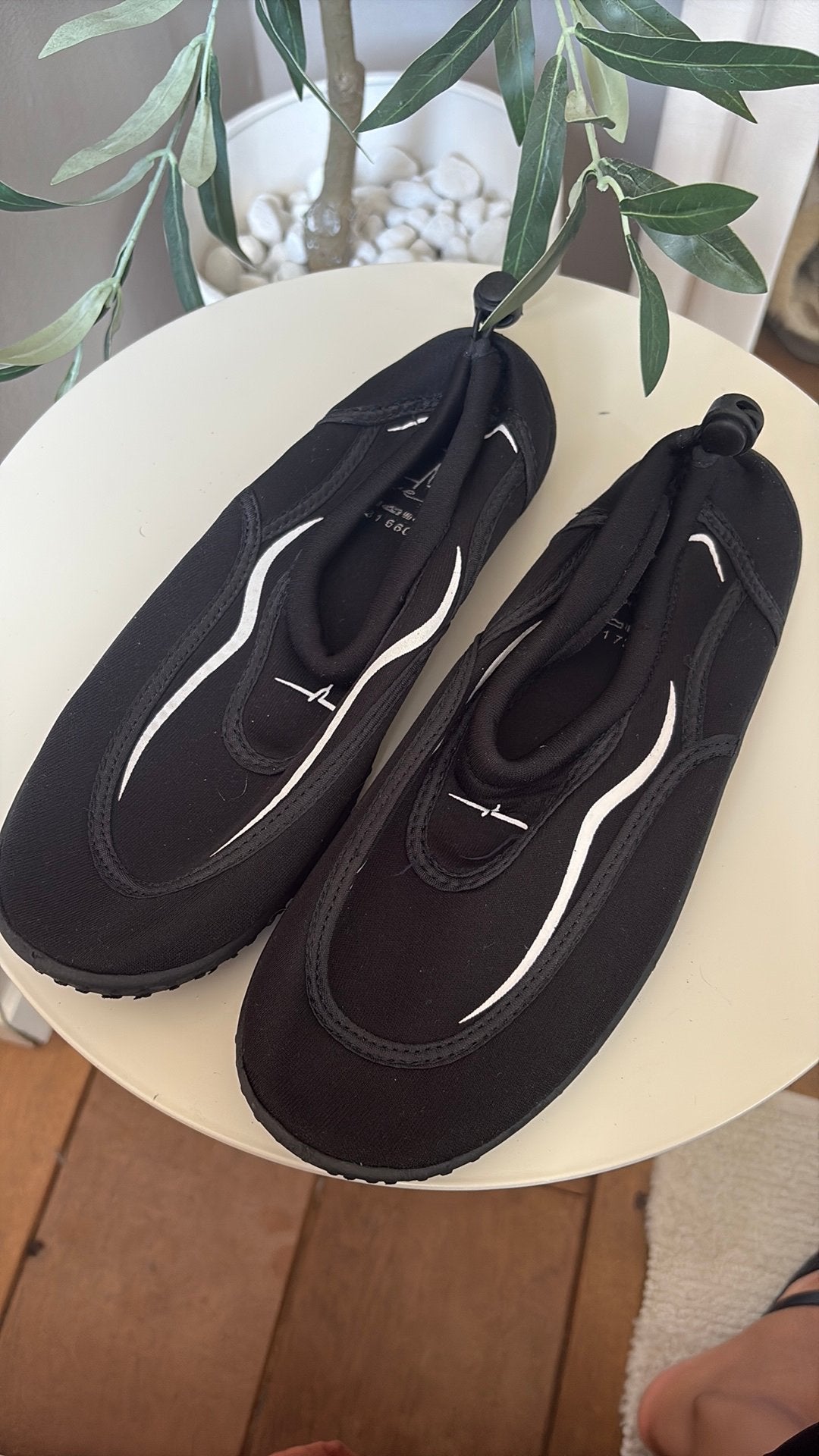 Waterschoenen maat 38, Kleding | Dames, Schoenen, Ophalen of Verzenden, Zo goed als nieuw, Sneakers of Gympen