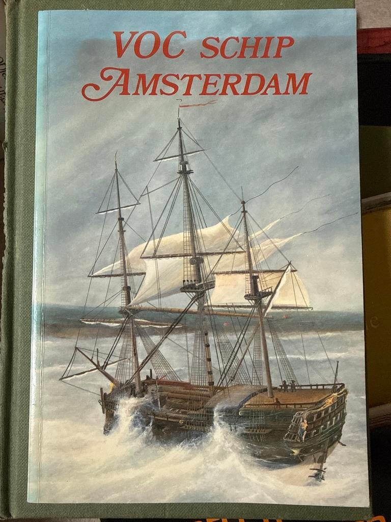 VOC Schip Amsterdam boek, Ophalen of Verzenden, Gelezen, Nederland