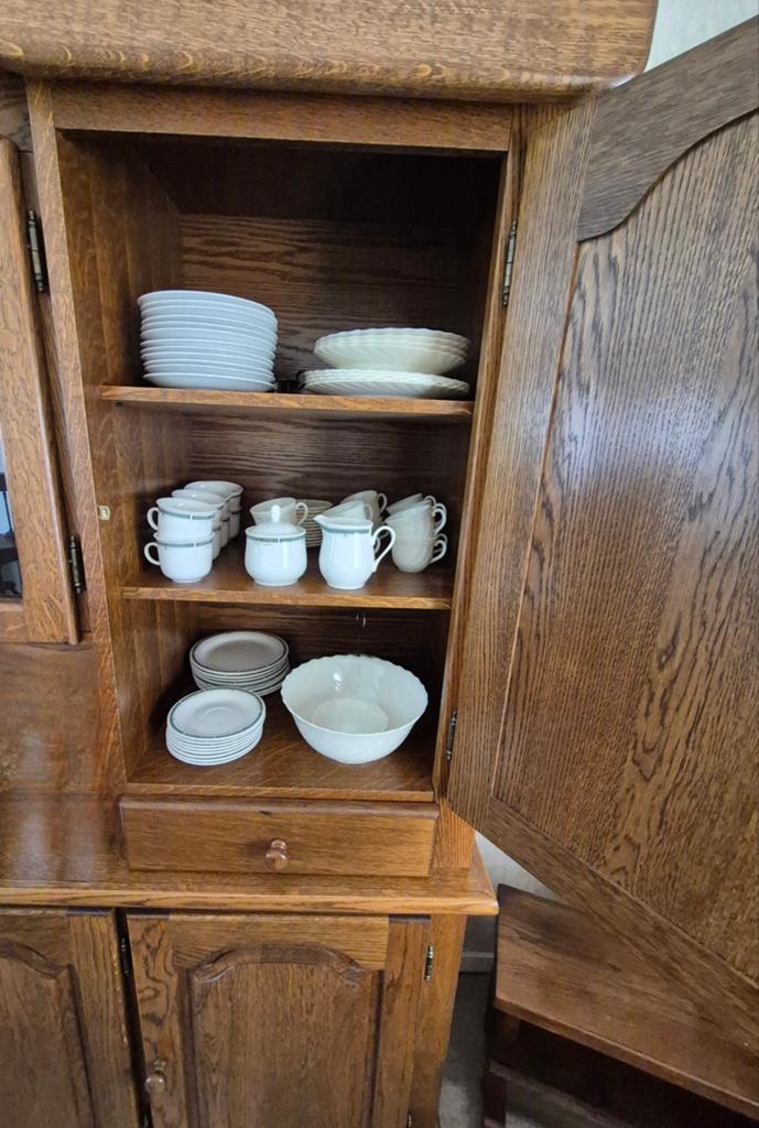 Eikenhouten buffetkast met vitrine en lades, Huis en Inrichting, Kasten | Buffetkasten, Ophalen, Glas, Gebruikt, Klassiek, Landelijk
